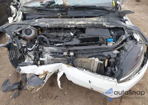 2019 Volkswagen Golf Sportwagen 1.8T S z USA, uszkodzony, nr VIN 3VW117AUXKM508467